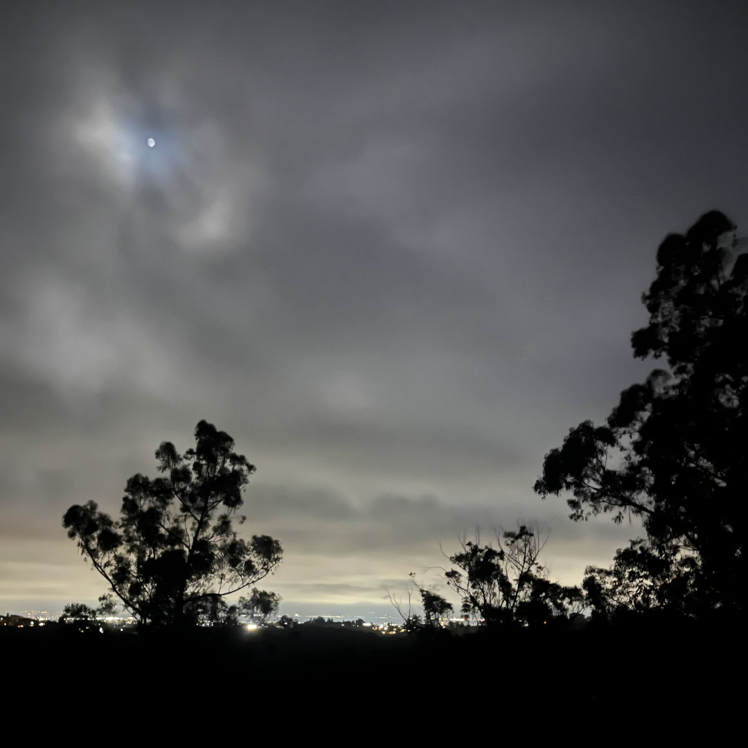 /images/hike20250607/sky.jpg